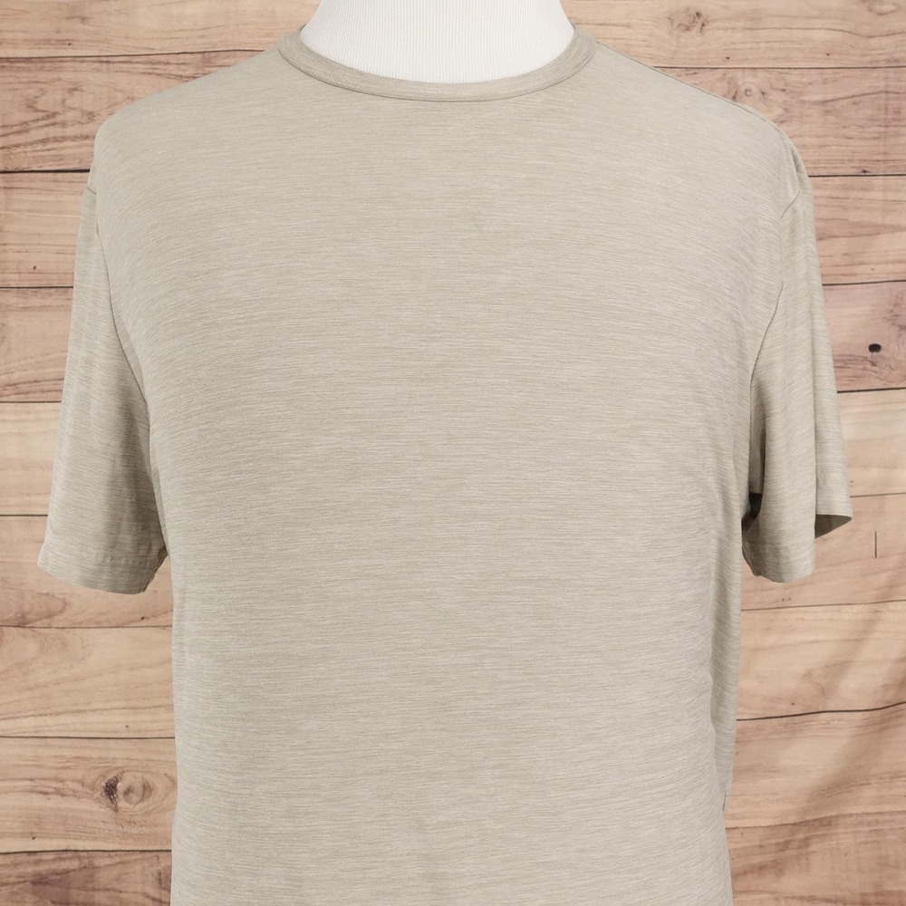 FLX Shirt Mens L Beige Travel Leisure Stretch Tagless Crewneck Tee T-Shirt